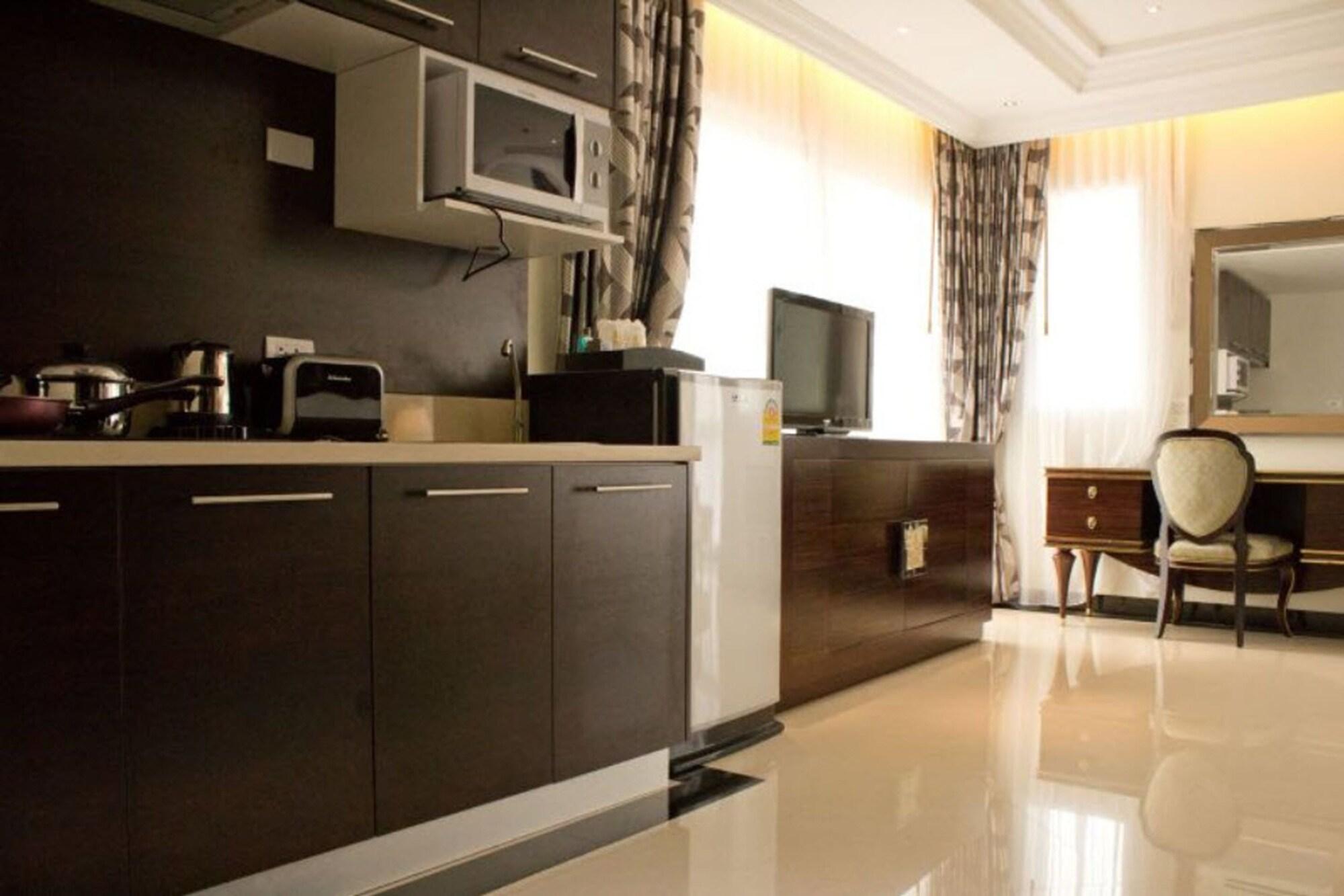 Lk Royal Wing Hotel Pattaya Bagian luar foto